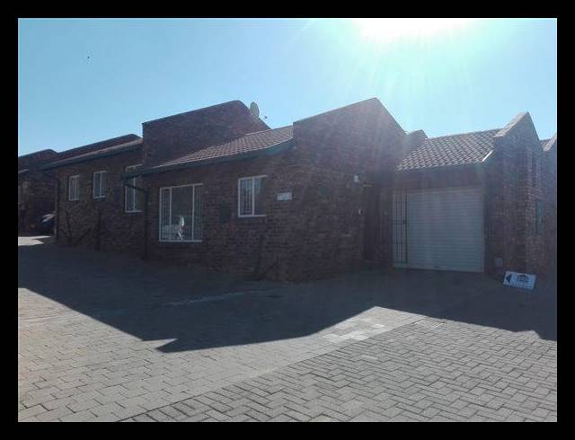 1 BEDROOM TOWNHOUSE FOR SALE IN BIRCHLEIGH